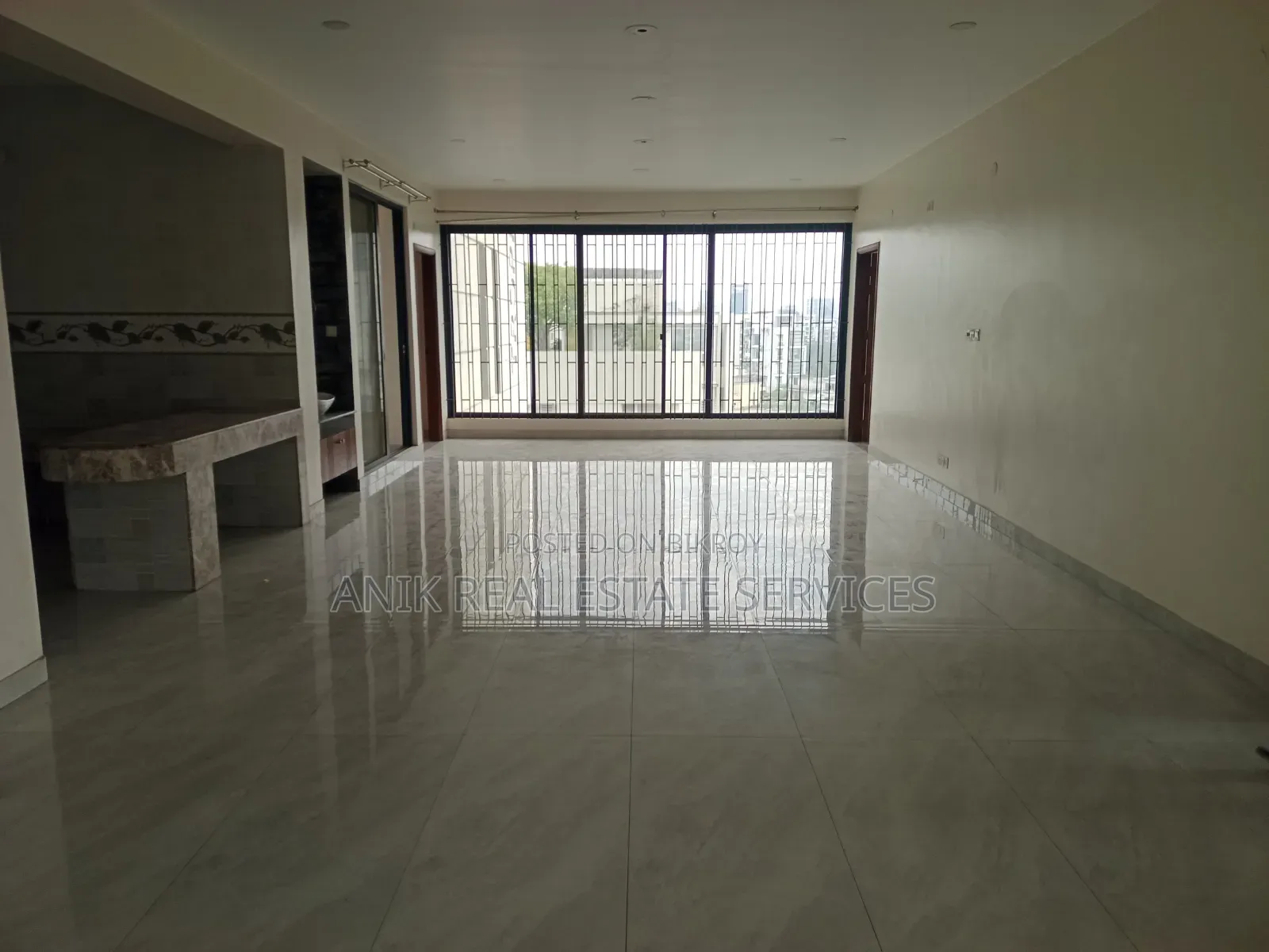 4-bedroom Apartment in Anik Real Estate, Gulshan for Rent