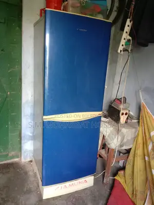 একটা ফ্রিজ বিক্রয় হবে