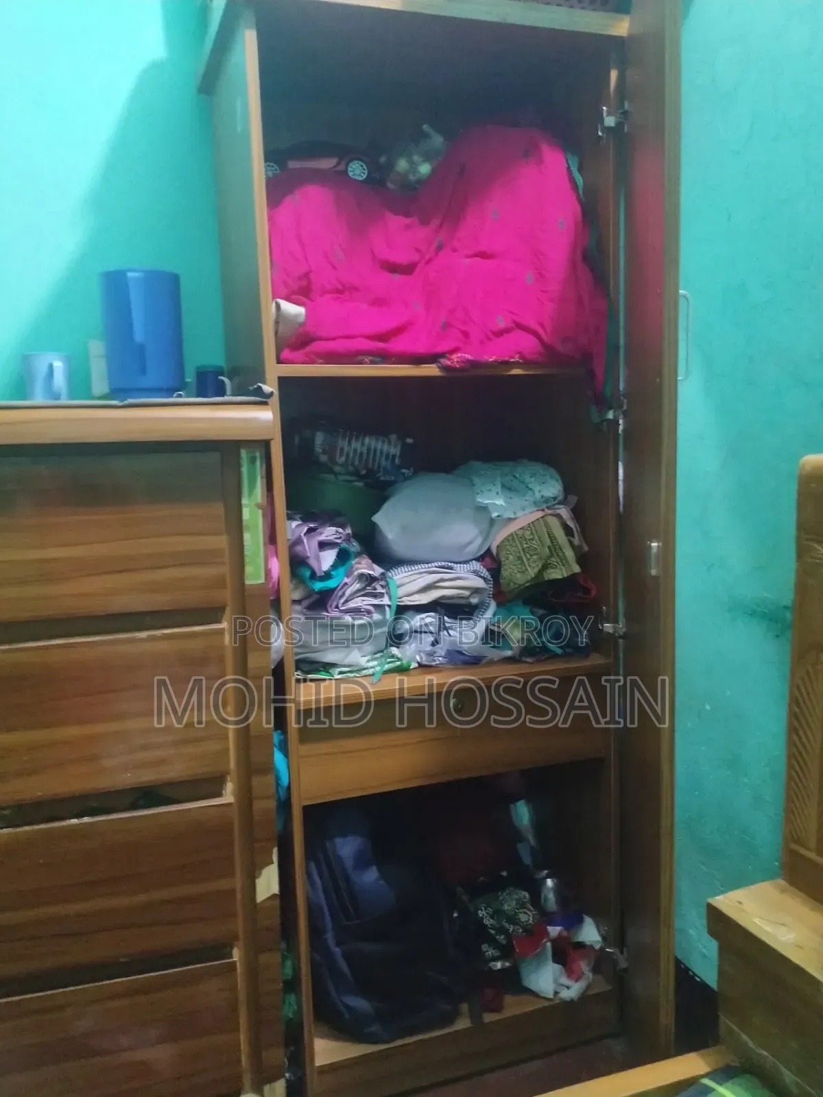 আলমারি এবং খাট বিক্রি হবে