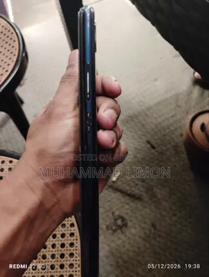 Vivo Y11 32 GB Blue