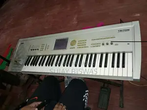 Korg Triton