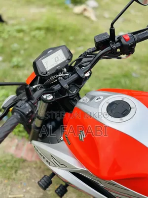 Suzuki Gixxer Fi ABS ২০২৪ অরেঞ্জ
