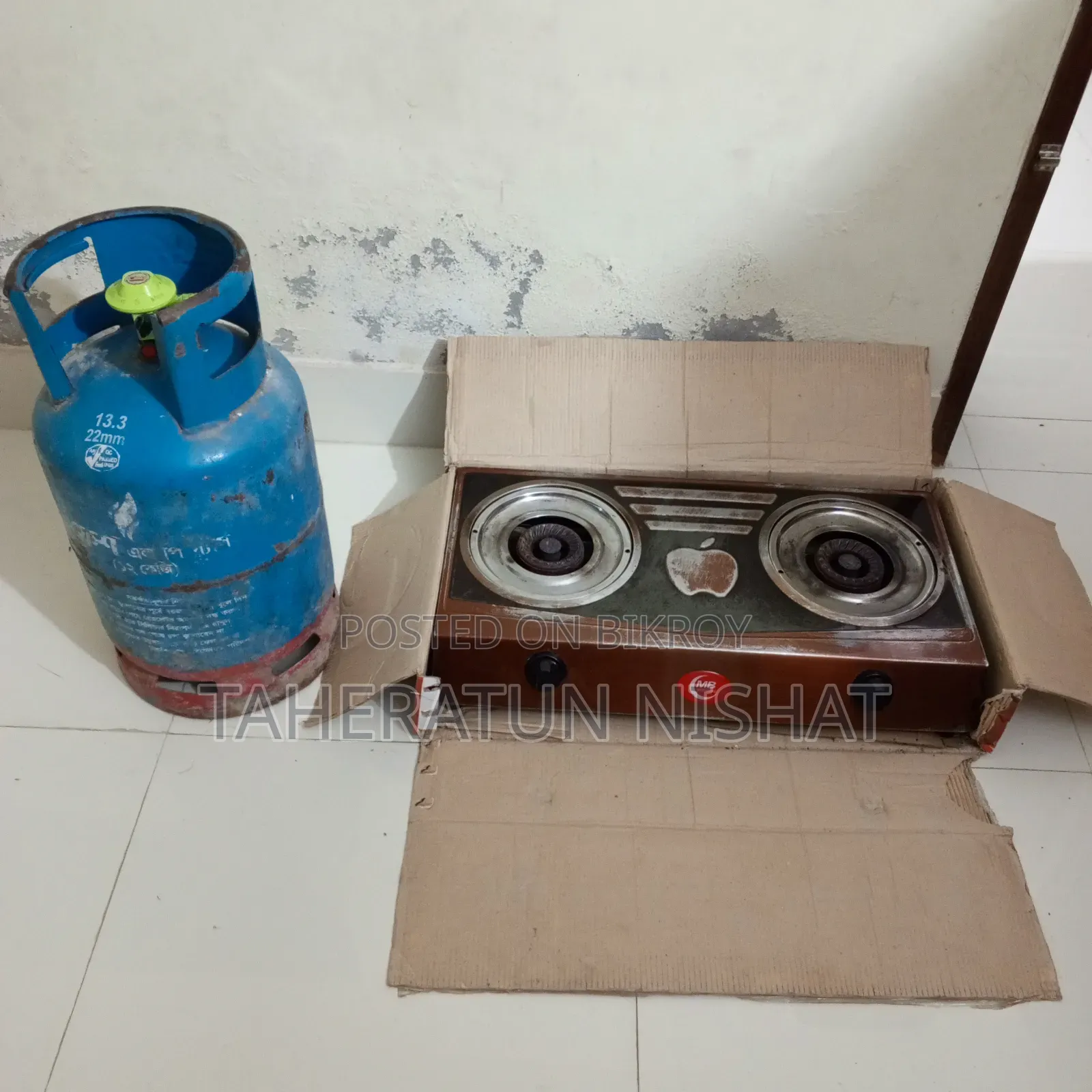 খালি সিলেন্ডার সহ চুলা