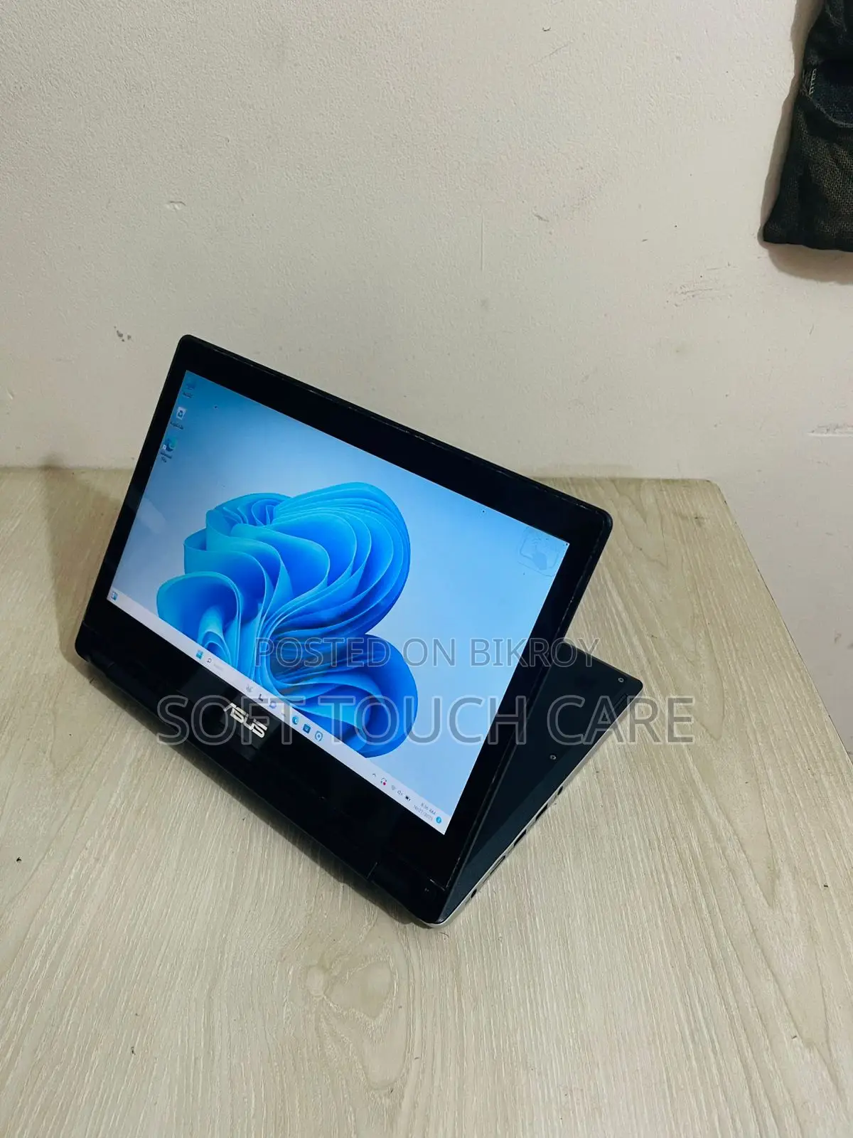 ASUS Transformer Book Flip TP300LA Laptop 8GB Intel Core i5 SSD 256GB