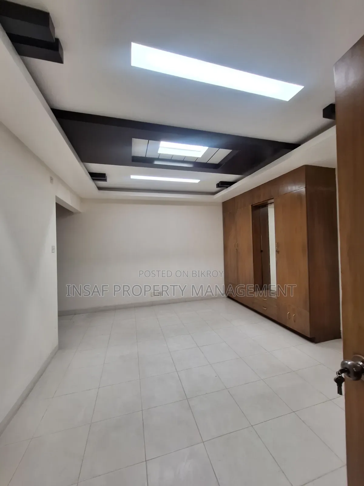 3200 sqft Duplex Office for Rent in Baridhara Diplomatic Zone, Nice View