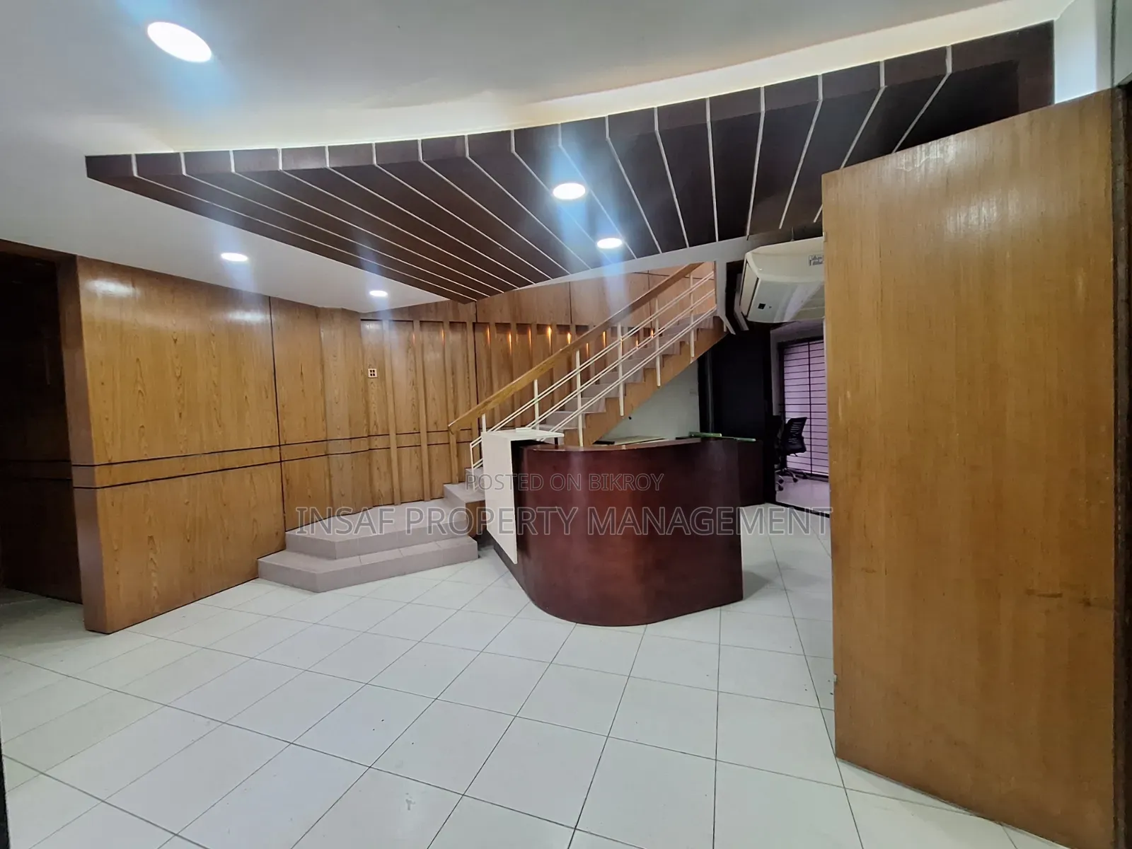 3200 sqft Duplex Office for Rent in Baridhara Diplomatic Zone, Nice View