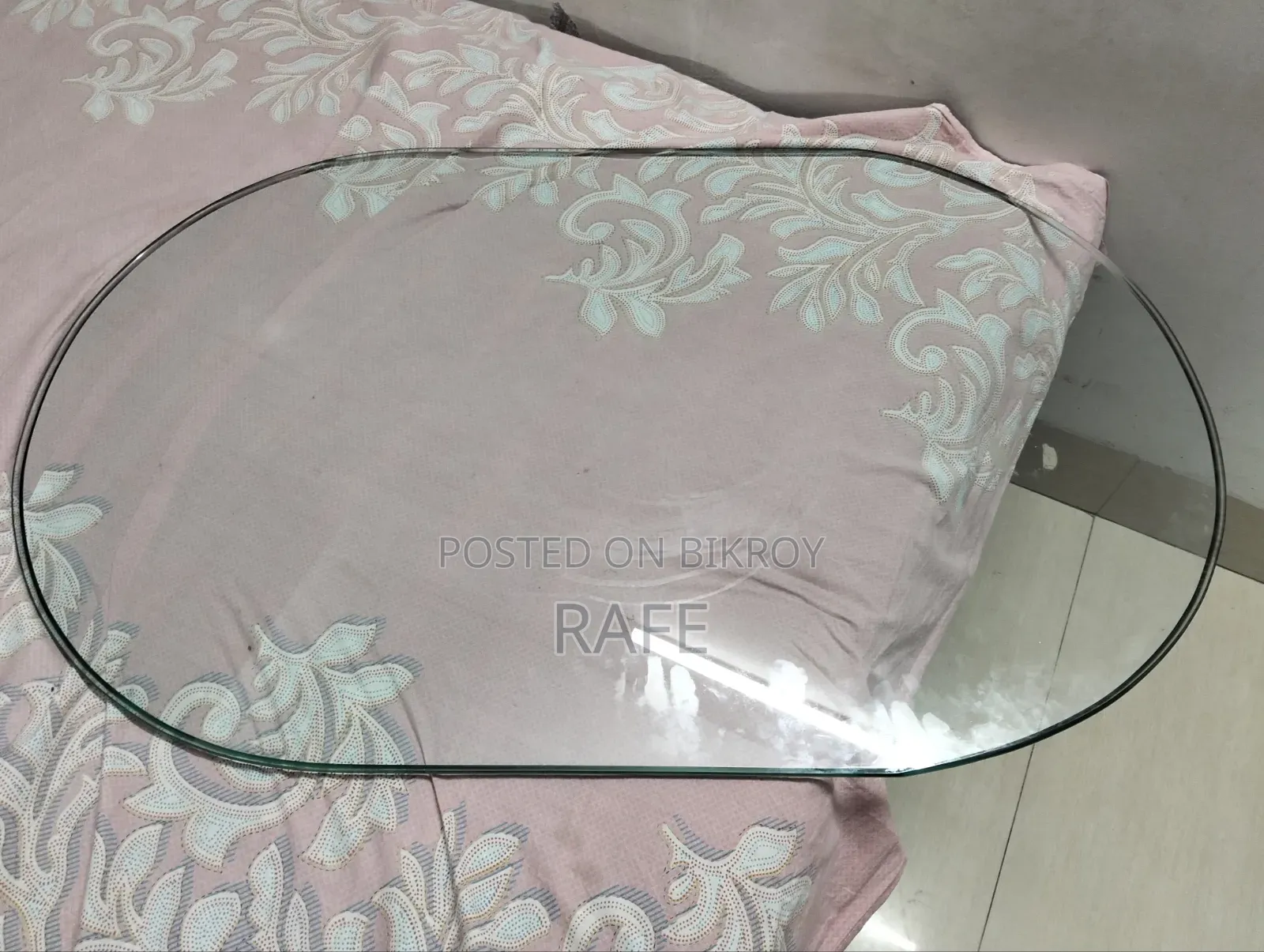 Center Table Glass 32/22 Inchi
