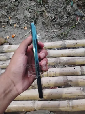 Vivo Y28 8 GB Blue