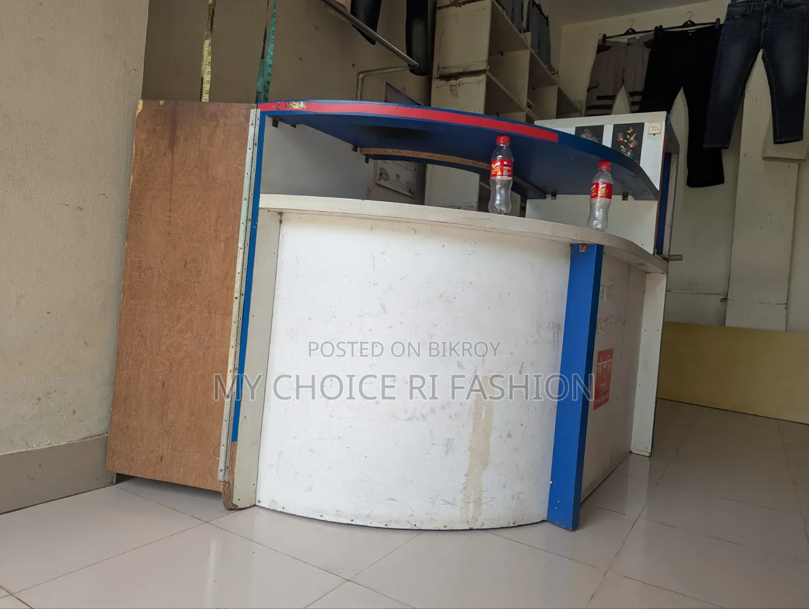 Garments Cash Counter for Sale