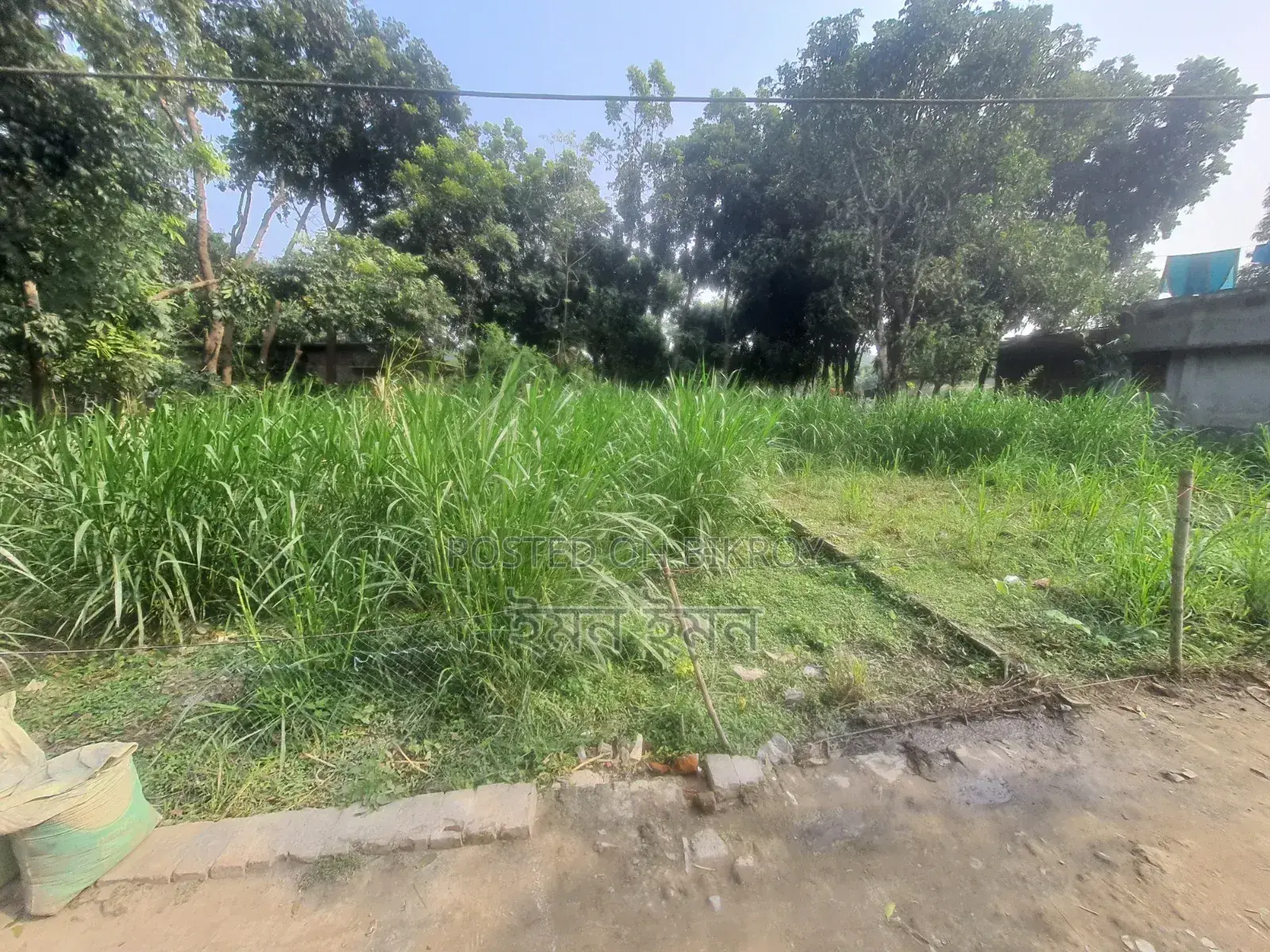 রাজশাহী লিলিহল মোড়ের পশ্চিমে দেলুয়াবাড়িতে আবাসিক মাটি