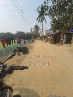 রাজশাহী লিলিহল মোড়ের পশ্চিমে দেলুয়াবাড়িতে আবাসিক মাটি