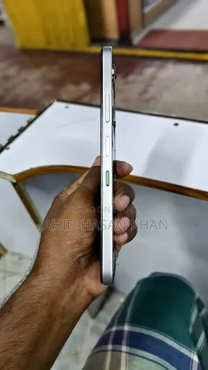 Infinix Hot 60i 128 GB Silver