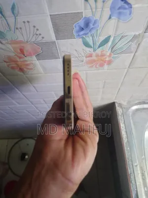 Realme 128 GB গোল্ড