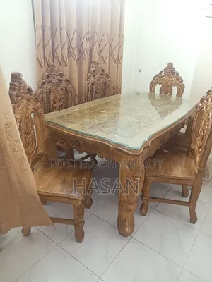 Victoria Dining Table