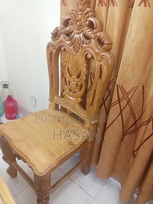 Victoria Dining Table