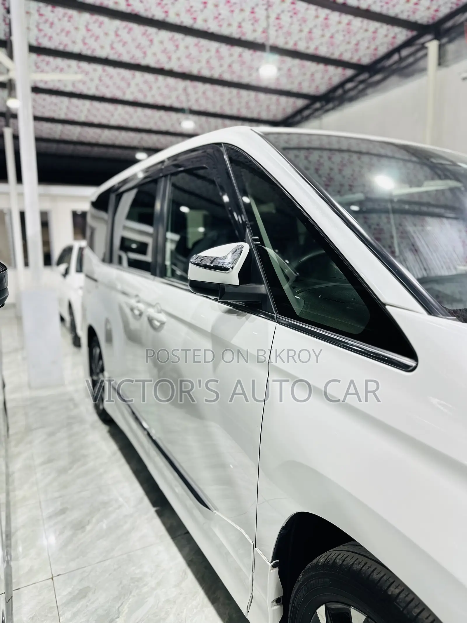 Toyota Noah 2023 Pearl