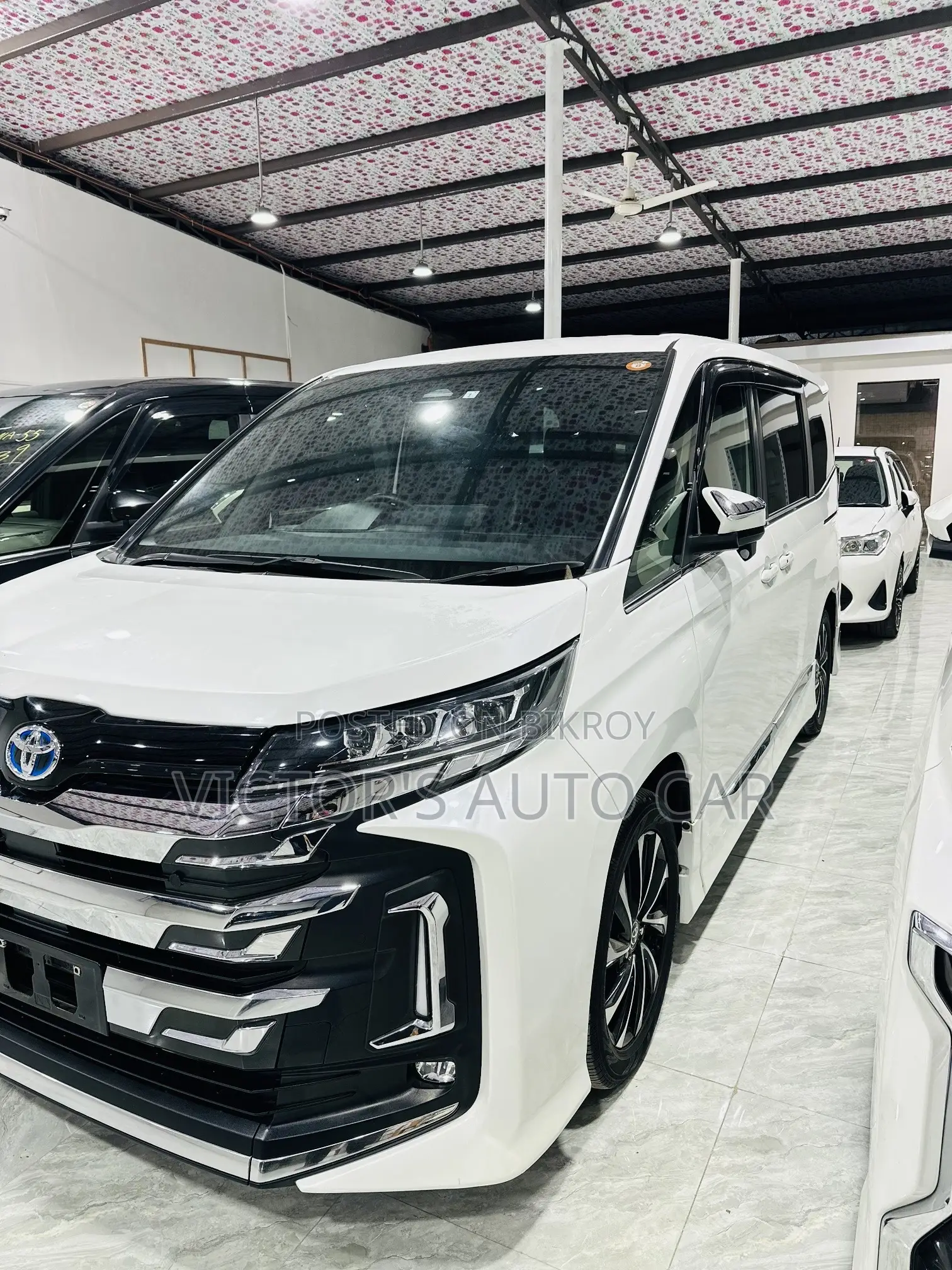 Toyota Noah 2023 Pearl