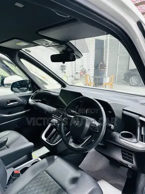 Toyota Noah 2023 Pearl