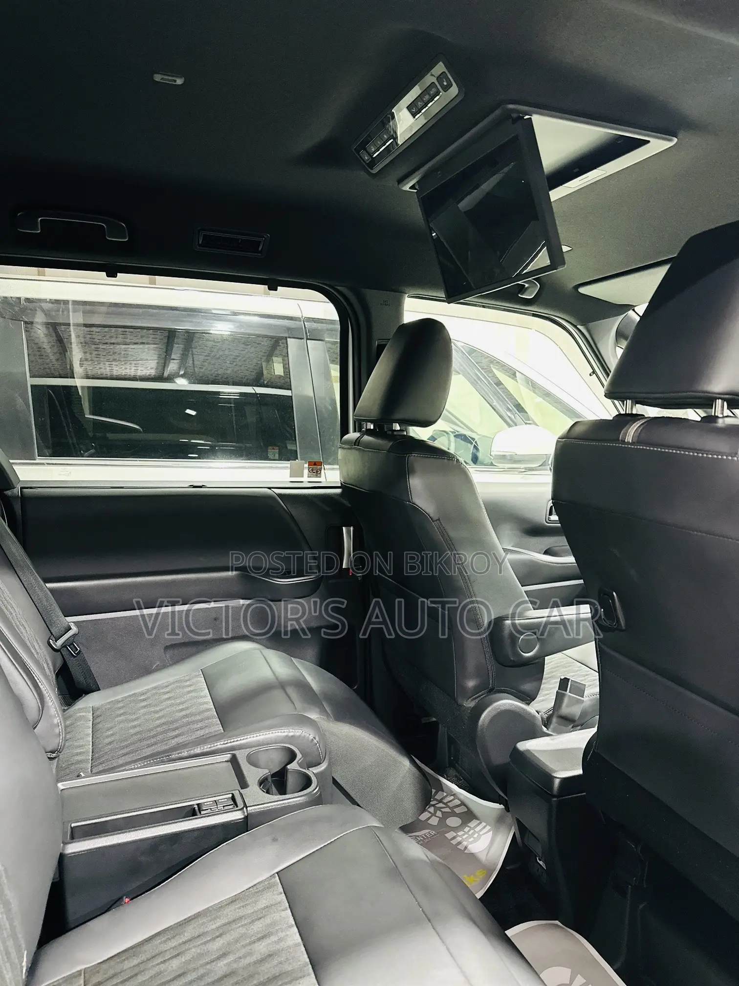 Toyota Noah 2023 Pearl