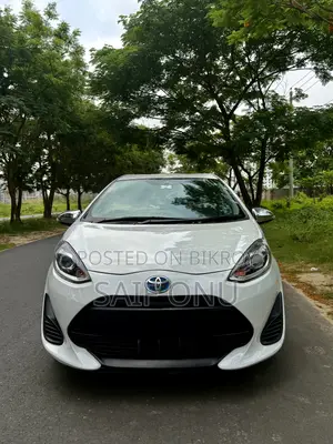 Toyota Aqua 2018 Pearl