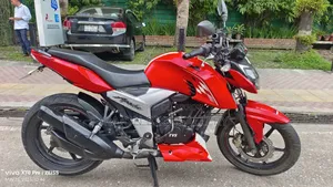 TVS Apache RTR 160 4V 2023 Red