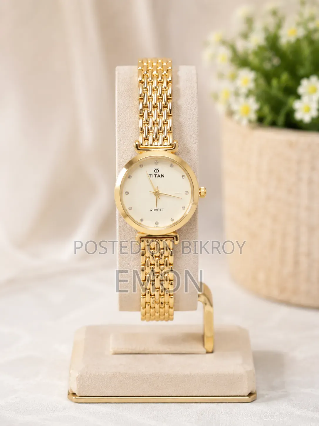Ladies Bracelet Hand Watch (Offer Price)