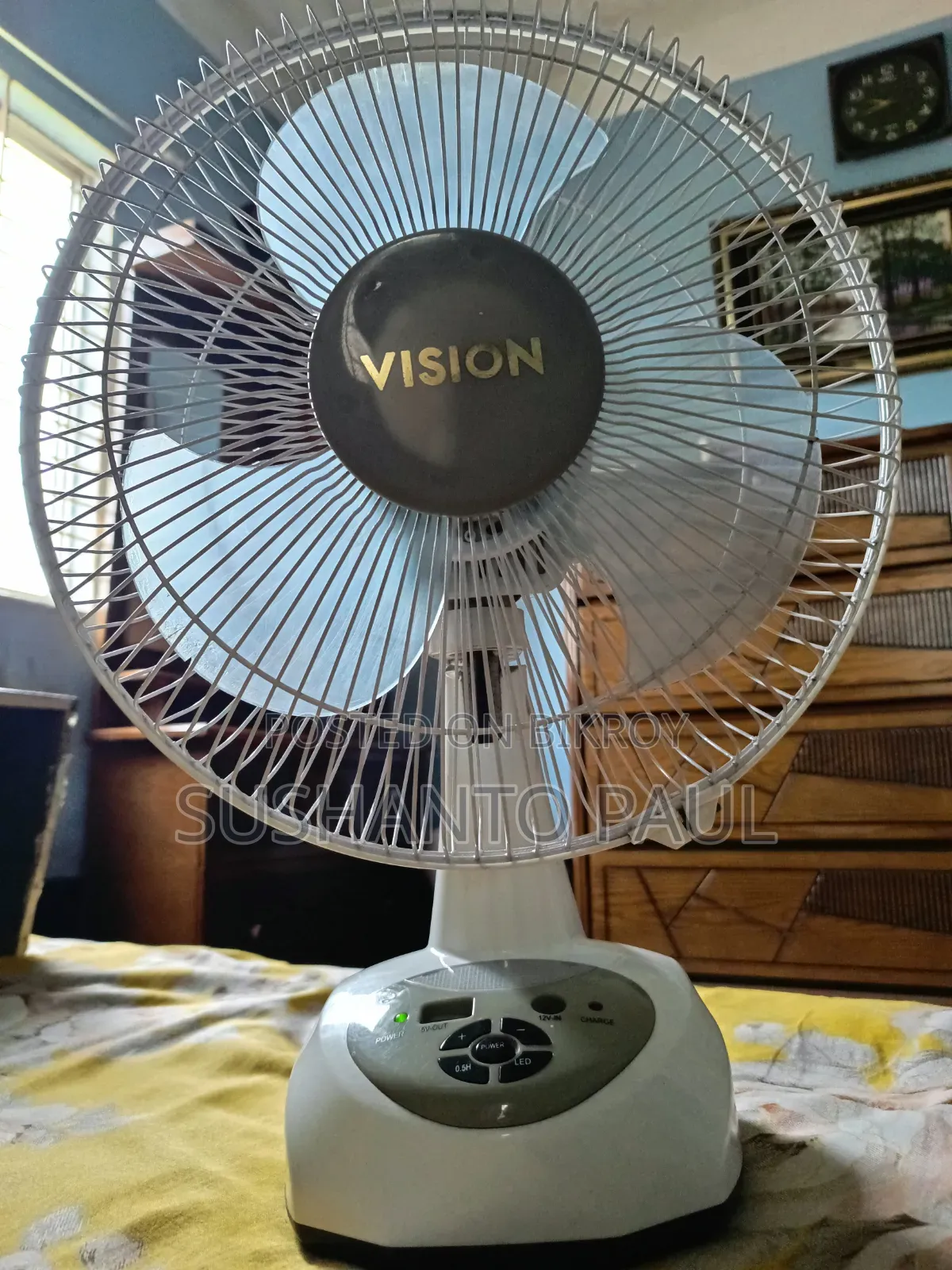 Vision Rechargeable Fan 12" (White)