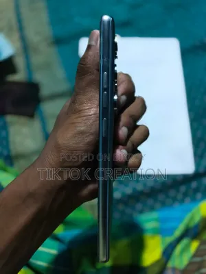 Tecno Camon 40 128 GB Silver