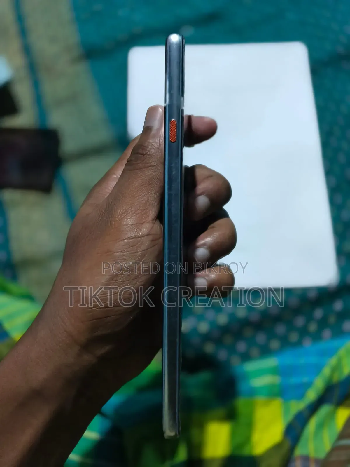 Tecno Camon 40 128 GB Silver