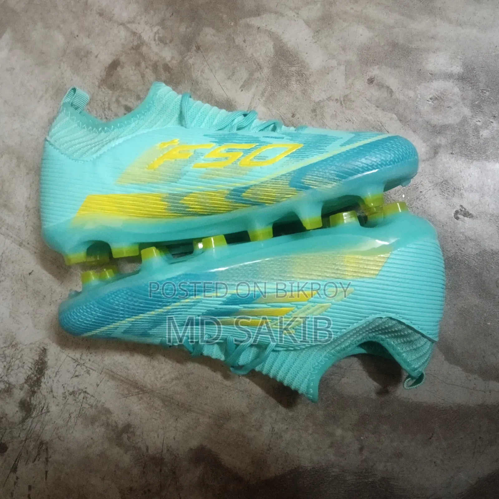 Adidas F50 Premium Quality – ফাইবার বডি ও স্পাইক সেলাই করা – ১০০% নতুন