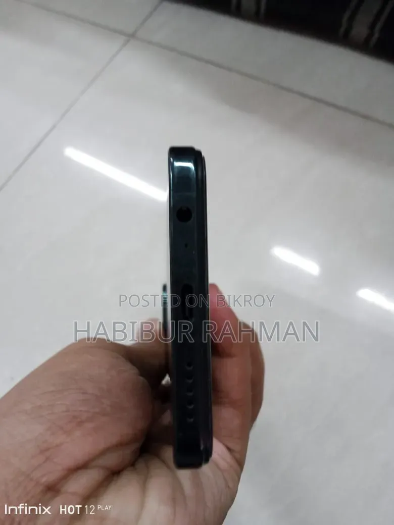 Vivo Y28 8 GB Black