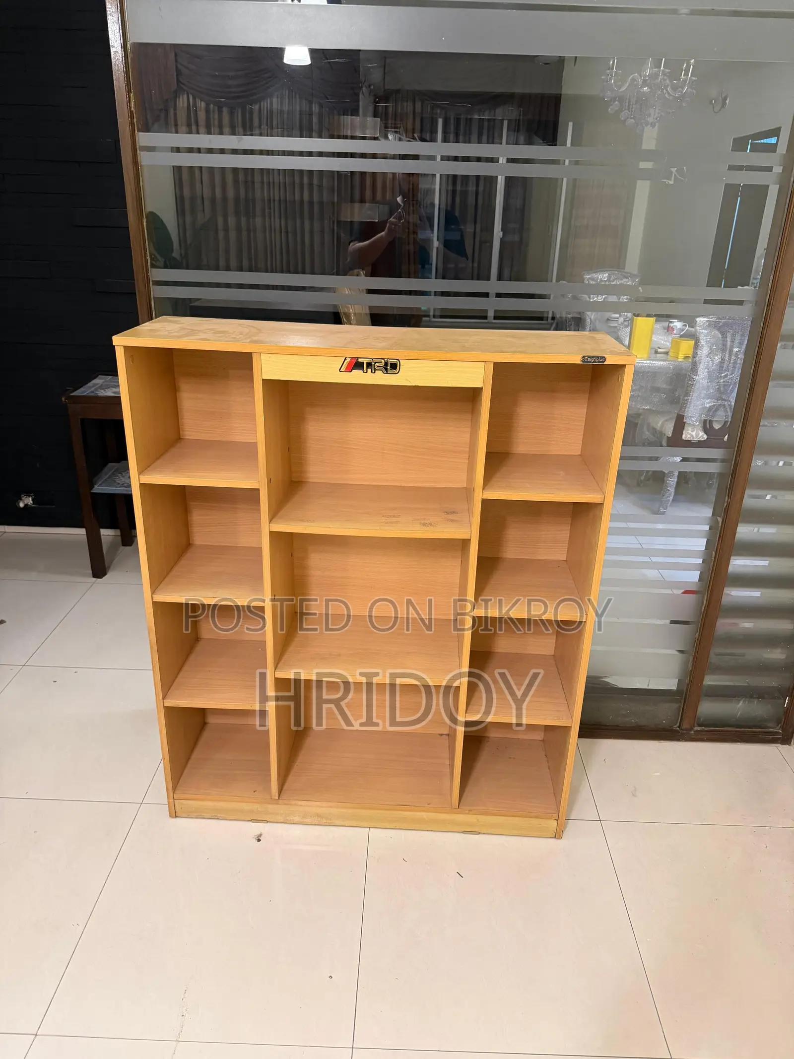 Bookshelf (Otobi)