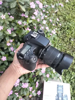 70D+18-55mm STM With Box