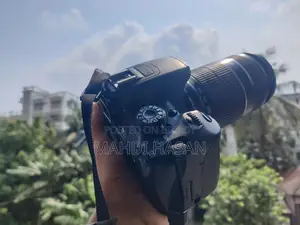 Canon 700D