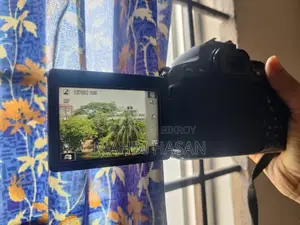 Canon 700D