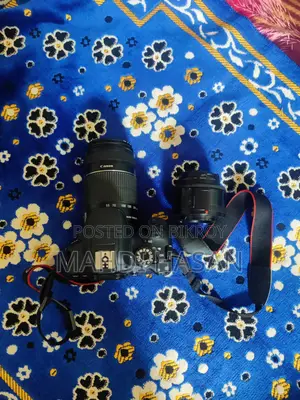 Canon 700D