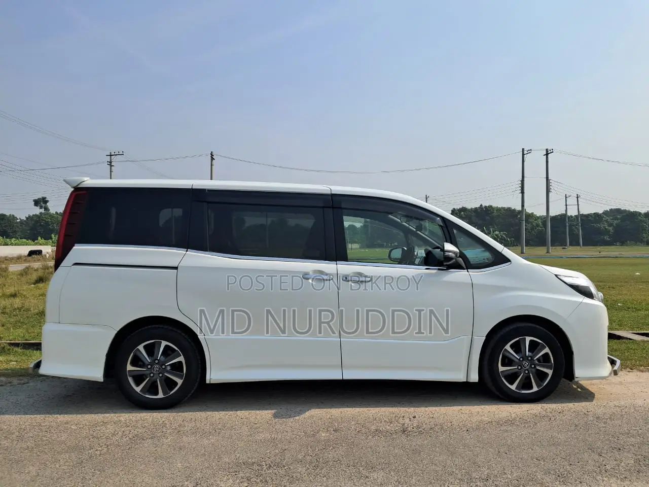 Toyota Noah 2.0 FWD (7 Seater) 2017 Pearl