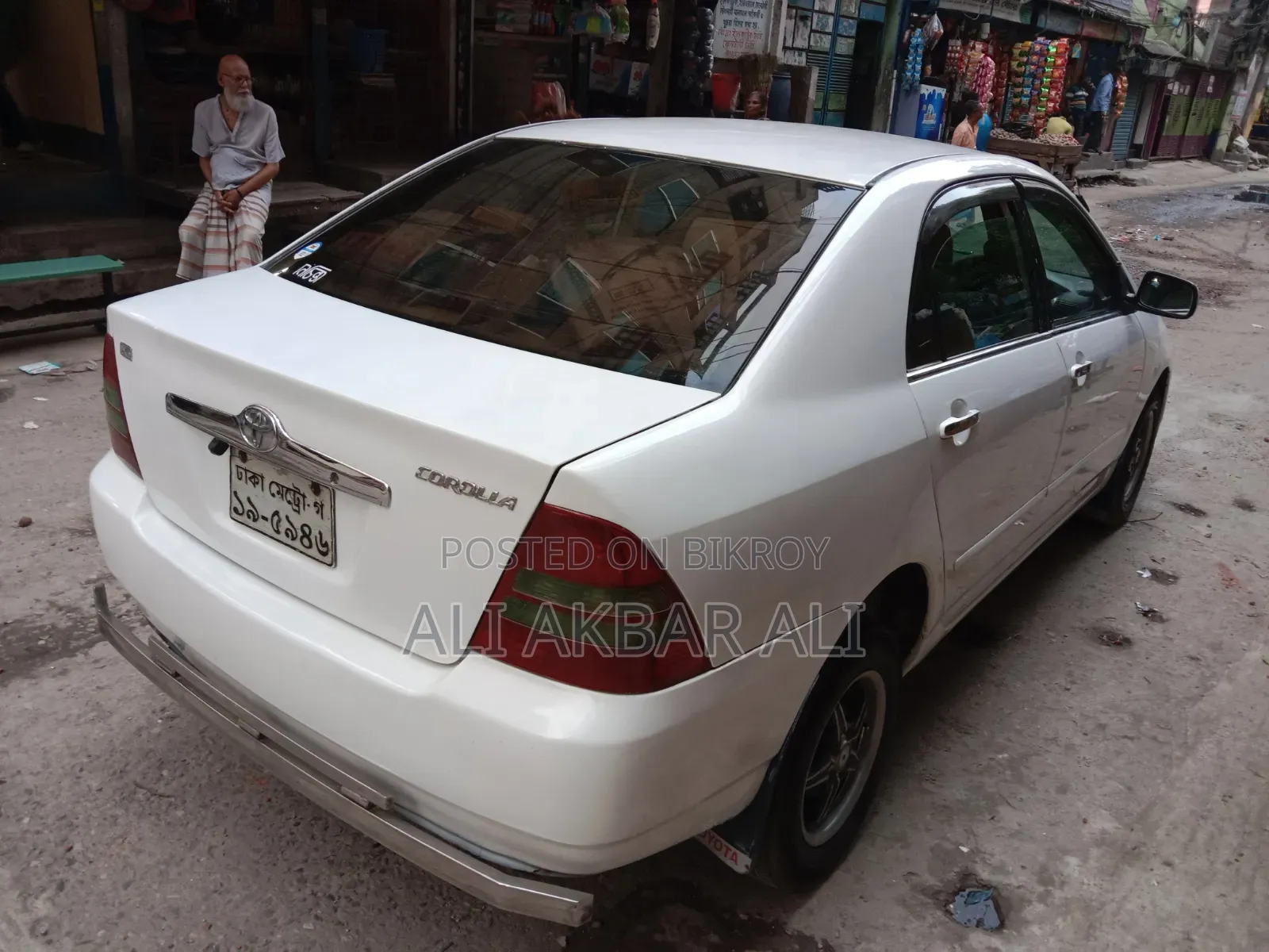 Toyota Corolla 2002 White