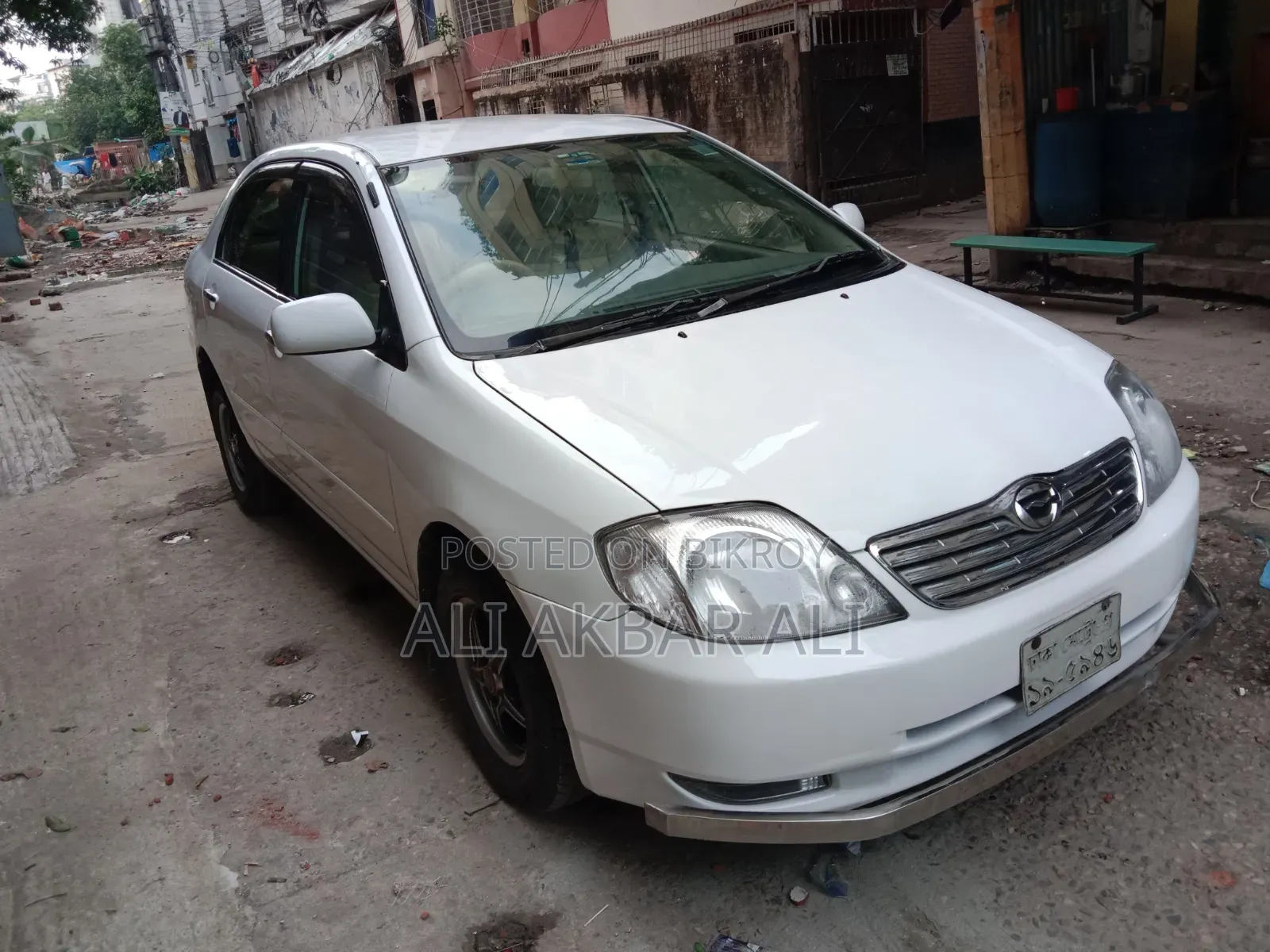 Toyota Corolla 2002 White