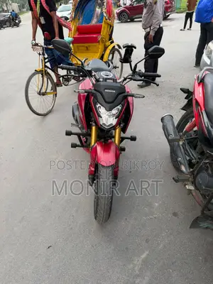 Honda Hornet 2024 Red