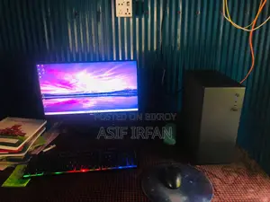 Desktop Computer 8GB AMD Ryzen SSD 256GB
