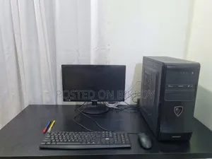 Desktop Computer Asus 8GB Intel Core I3 HDD+SSD 320GB