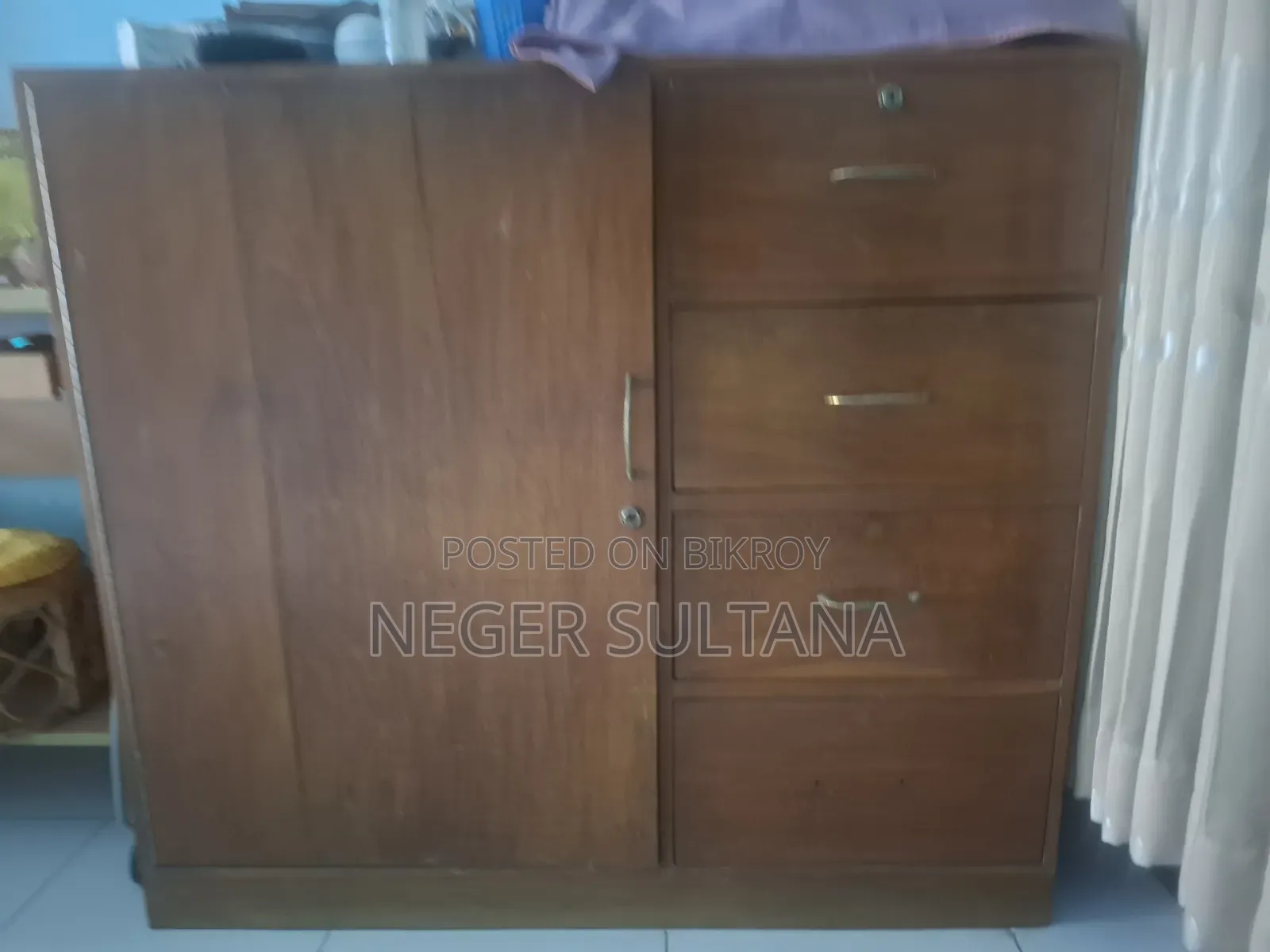 Wardrobe (Teak Wood)