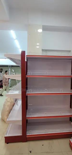 Premium Display Racks to Make Your Shop Modern and Attractive