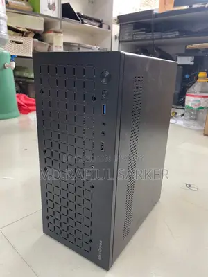 New Desktop Computer 8GB AMD Ryzen 5 SSD 256GB