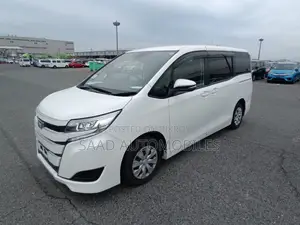 Toyota Noah 2.0 FWD (8 Seater) 2021 Pearl