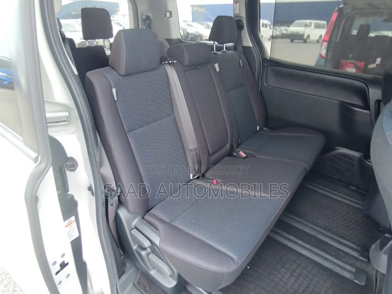 Toyota Noah 2.0 FWD (8 Seater) 2021 Pearl