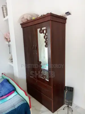আলমারি বিক্রয় করবো