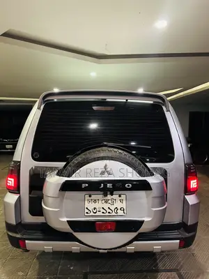 Mitsubishi Pajero Super Exceed 2006 Silver