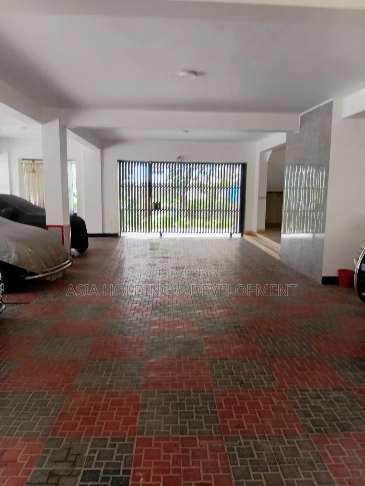 3bdrm Apartment in Basundhara for Sale